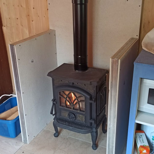   Монтаж чугунной печи-камина НМК Сибирь-7 (миниатюра)